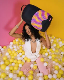 SPRAYGROUND POP SHARK BACKPACK (DLXV) 38 SPRAYGROUND POP SHARK BACKPACK (DLXV) -Spray Ground B5038 10 1