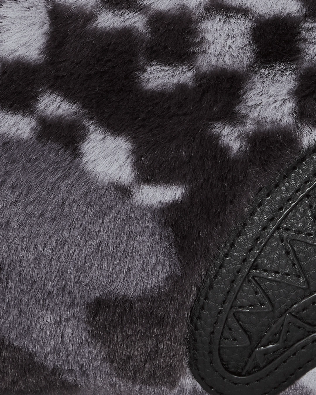 SPRAYGROUND 3AM PLUSH ASPEN HIGHLANDS SAVVY CROSSBODY 9 SPRAYGROUND 3AM PLUSH ASPEN HIGHLANDS SAVVY CROSSBODY - Image 9