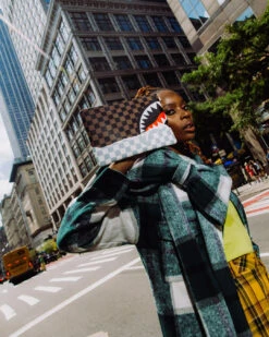 SPRAYGROUND UNSTOPPABLE ENDEAVORS II CROSSOVER CLUTCH -Spray Ground B5733 2 1